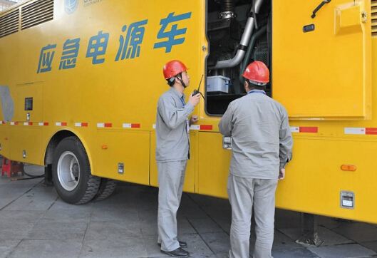 上安乡如何清理被灰尘覆盖的机油散热器？